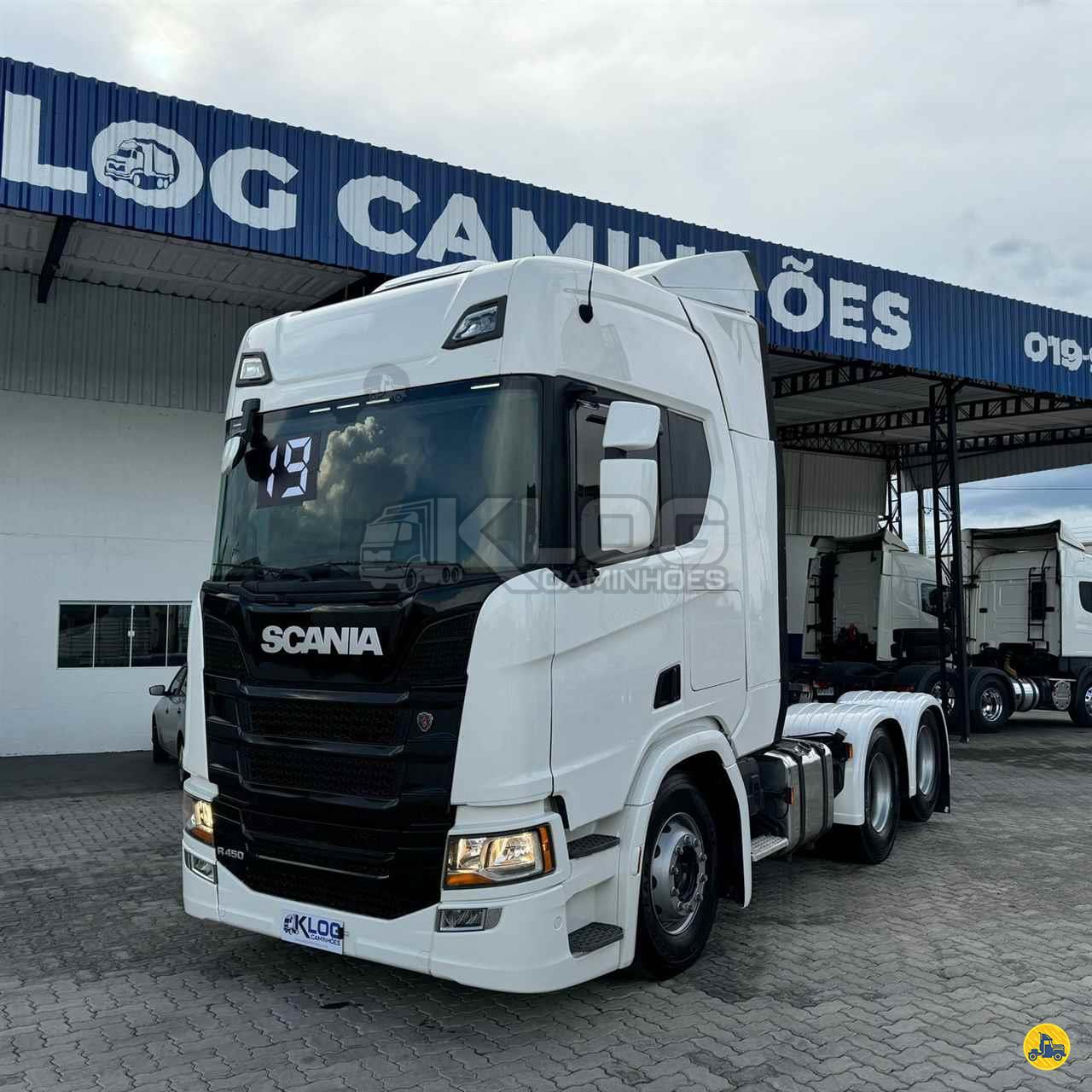 SCANIA R450 de K LOG Caminhões